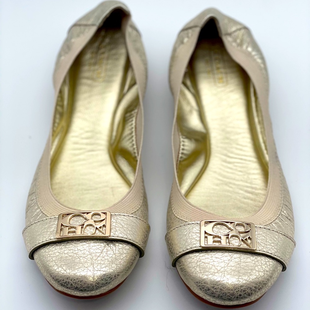 Coach women’s flat pumps